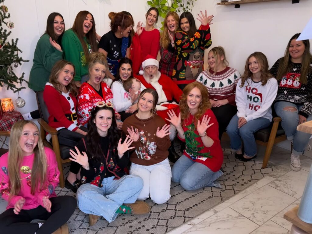 Instagram post from salonandspadecrist. This post is in position 1.